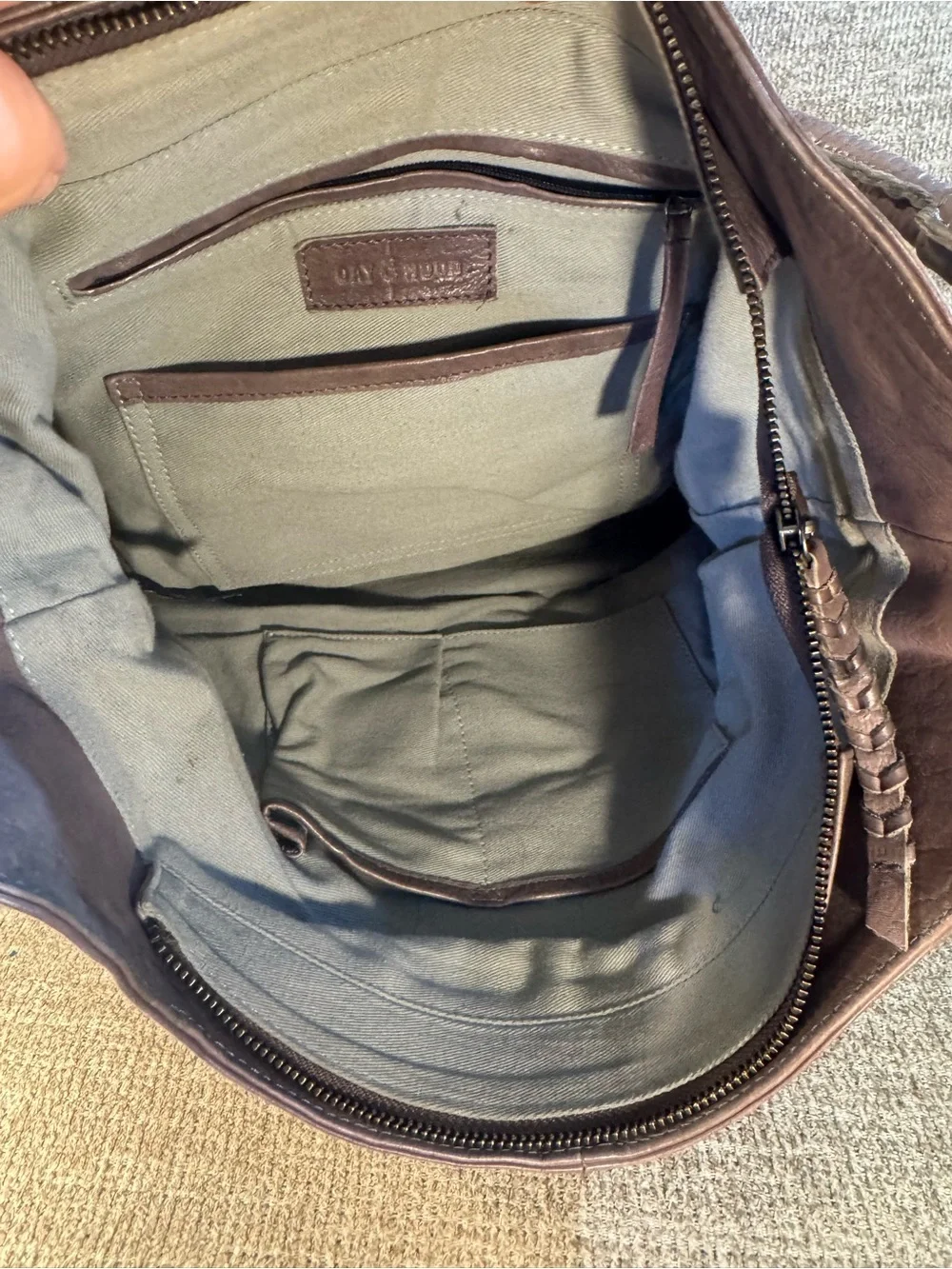 Day & Mood hobo bag crafted washed distressed leather taupe/grey shade - Picture 9 of 15